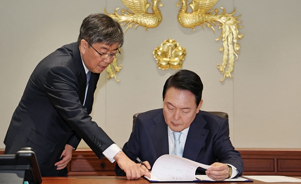 윤석열 대통령과 김대기 비서실장 (사진=연합뉴스)