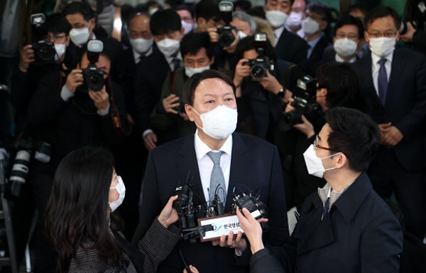 지난해 3월 당시 윤석열 검찰총장이 임기를 남겨두고 사퇴하는 모습 (사진=연합뉴스)