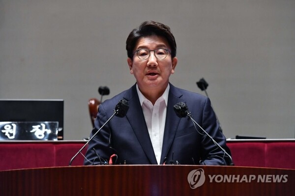 국민의힘 권성동 원내대표가 16일 서울 여의도 국회에서 열린 의원총회에서 발언하고 있다. (사진=연합뉴스)