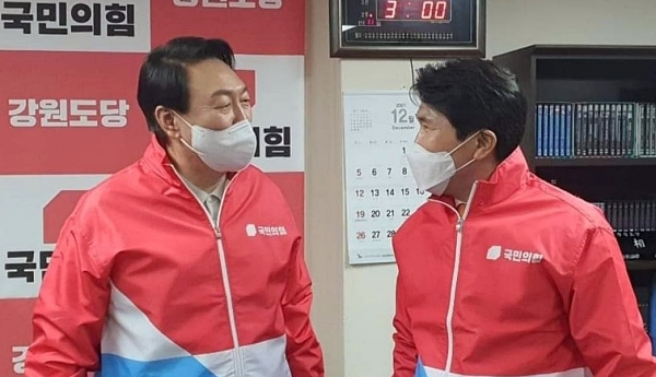 (사진=황상무 전 KBS 앵커 페이스북)