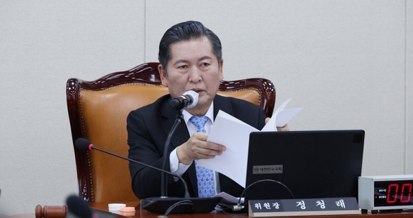  9일 오후 국회에서 열린 과학기술정보방송통신위원회 전체회의에 정청래 위원장이 발언하고 있다. (사진=연합뉴스)