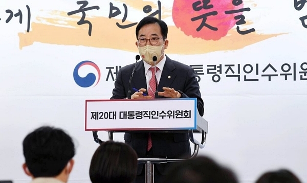 지난해 4월 대통령직인수위원회 박성중 과학기술교육분과 간사(국민의힘 의원)가 미디어 분야 국정과제를 발표하는 모습(사진=연합뉴스)