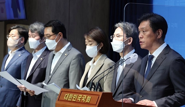 국회 과학기술정보방송통신위원회 소속 더불어민주당 의원들 (사진=연합뉴스)