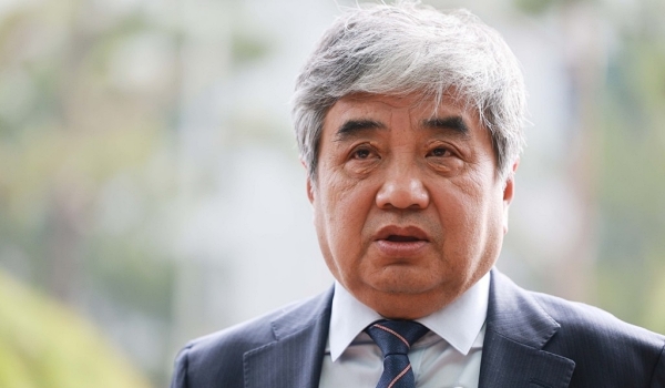 한상혁 방송통신위원회 위원장이 지난 22일 서울 북부지방검찰청에 종합편성채널 TV조선 재승인 심사 당시 점수 조작에 관여한 의혹과 관련해 피의자 신분으로 검찰 조사를 받기 위해 들어가고 있다.