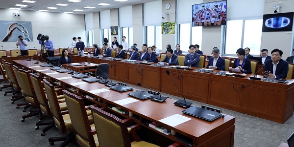 22일 국회 과학기술정보방송통신위원회 전체회의 여당 의원들 자리가 비어 있다. 회의는 여당 간사인 박성중 의원이 장제원 위원장을 대신해 진행했다. 이날 회의에 다른 국민의힘 의원들은 불참했다.(사진=연합뉴스) 