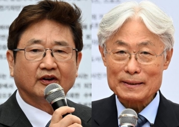 박보균 문화체육관광부 장관(왼쪽)과 표완수 한국언론진흥재단 이사장 (사진=연합뉴스)