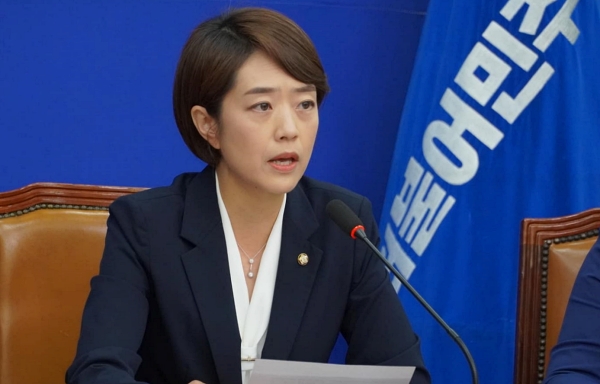 22일 국회에서 열린 더불어민주당 최고위원회의에서 고민정 최고위원이 발언을 하고 있다 (사진=연합뉴스)