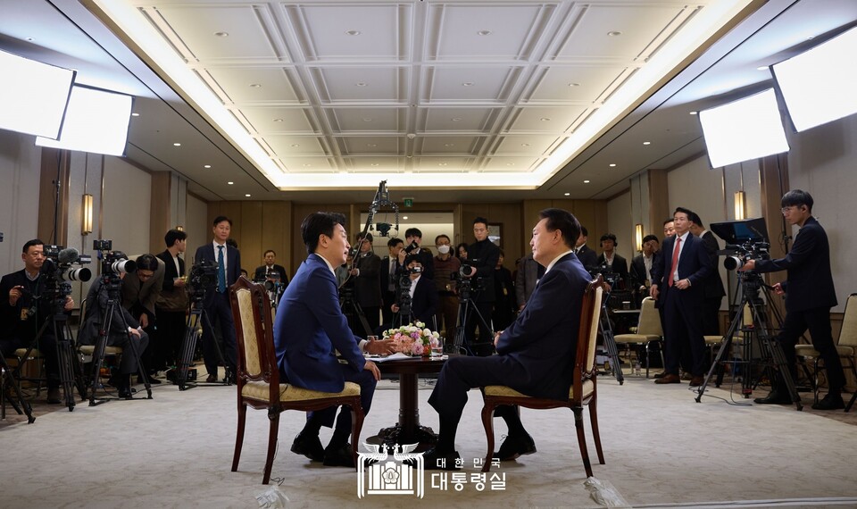 지난 4일 윤석열 대통령이 KBS와 특별대담 녹화를 진행하는 모습 (사진=대통령실)