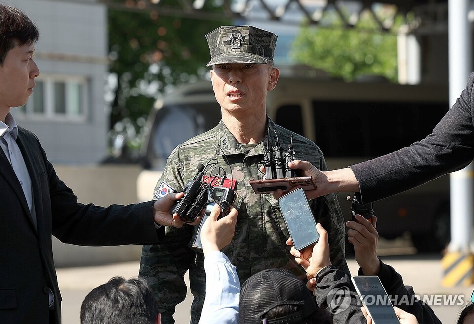 임성근 전 해병대 1사단장이 13일 오전 경북 경산시 경북경찰청 형사기동대에서 '해병대 채상병 순직 사건' 조사를 받기 위해 출석하기 전 취재인 앞에서 입장을 밝히고 있다. (사진=연합뉴스)