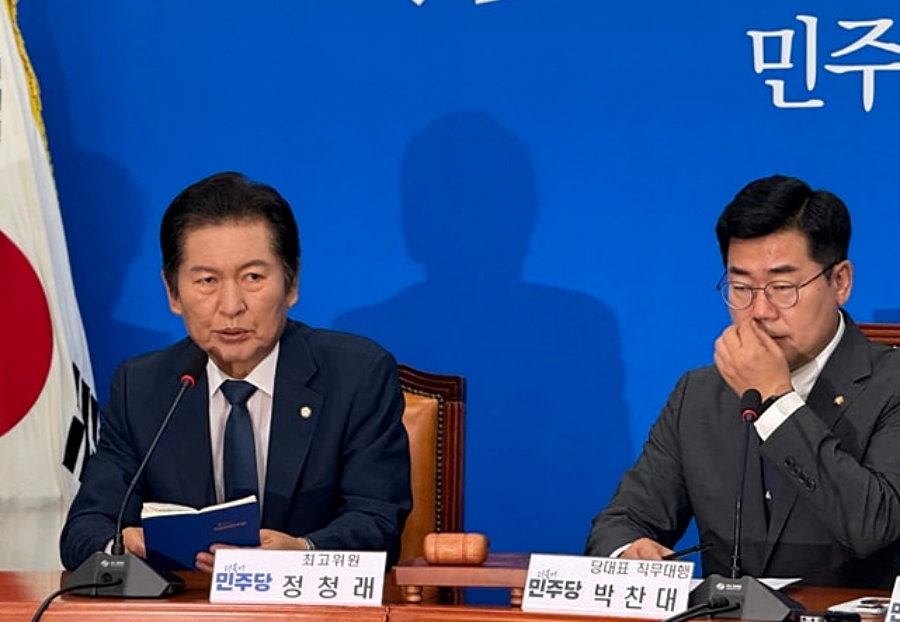 정청래 더불어민주당 의원이 26일 당 최고위원회에서 발언하고 있다 (정청래 의원 페이스북)