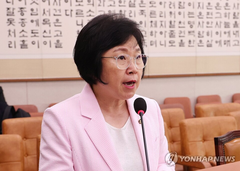 국회 과학기술정보방송통신위원회 더불어민주당 소속 김현 간사가 지난달 25일 국회에서 열린 '공영방송지배구조 개선법'(방송3법)을 상정해 심의하는 법제사법위원회 전체회의에서 발언하고 있다.(사진=연합뉴스)