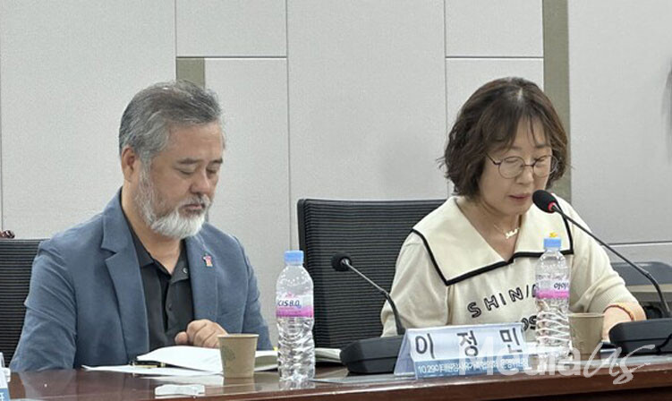 이정민 이태원참사유가족협의회 운영위원장과 김순길 세월호참사가족협의회 사무총장 (사진=미디어스)