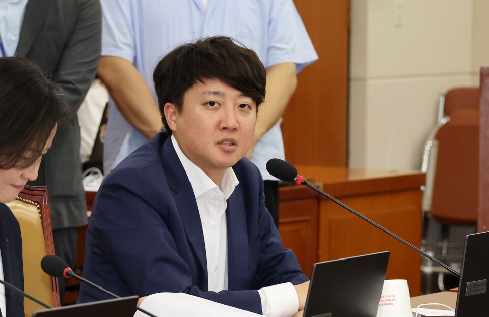 이준석 개혁신당 의원이 국회 과학기술정보방송통신위원회 전체회의에 참석한 모습 (사진=연합뉴스)