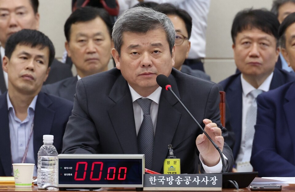 박민 KBS 사장이 지난 28일 국회에서 열린 과학기술방송통신위원회에서 질의에 답변하고 있다 (사진=연합뉴스)