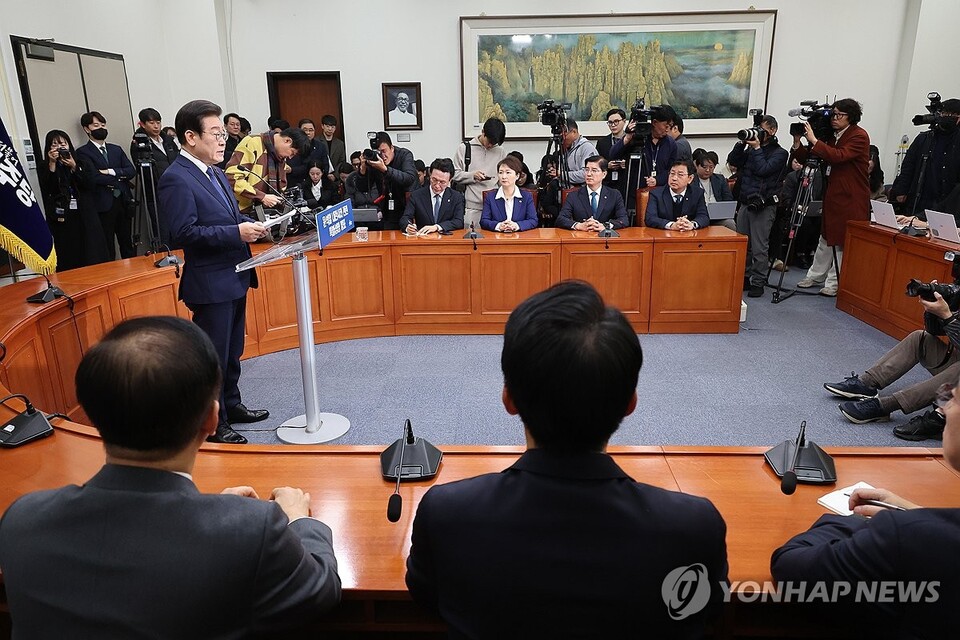 더불어민주당 이재명 대표가 6일 오전 국회에서 비상계엄 사태 관련 특별성명을 발표하고 있다. (사진=연합뉴스)