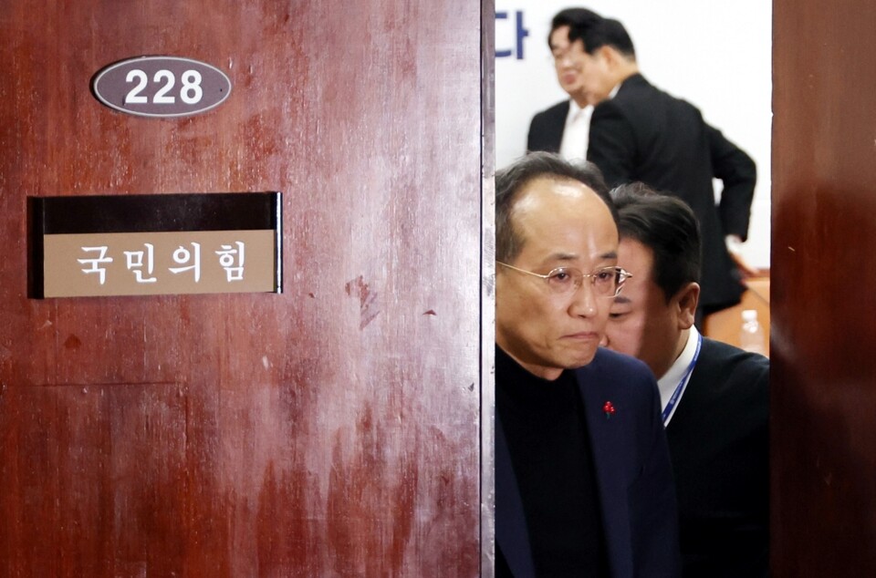국민의힘 추경호 원내대표가 지난 4일 오전 서울 여의도 국회에서 열린 비공개 최고위원회의를 마친 뒤 나오는 모습 (사진=연합뉴스)