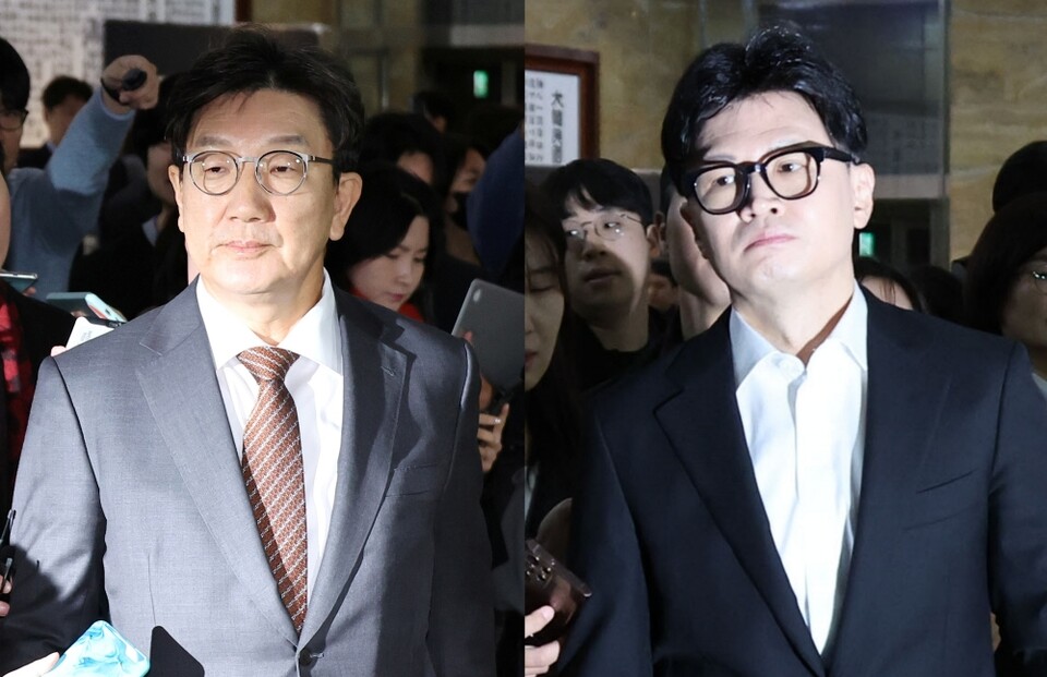 14일 국민의힘 비공개 의원총회에 권성동 원내대표(왼쪽)와 한동훈 대표가 참석하고 있다 (사진=연합뉴스)