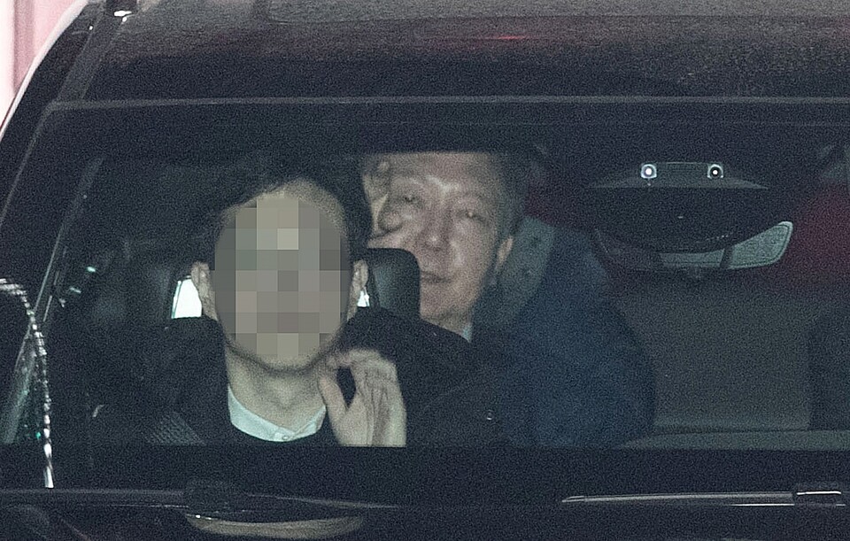 지난 15일 내란 우두머리 피의자 윤석열 대통령이 정부과천청사 고위공직자범죄수사처에서 조사를 마친 뒤 서울구치소로 향하는 모습 (사진=연합뉴스)