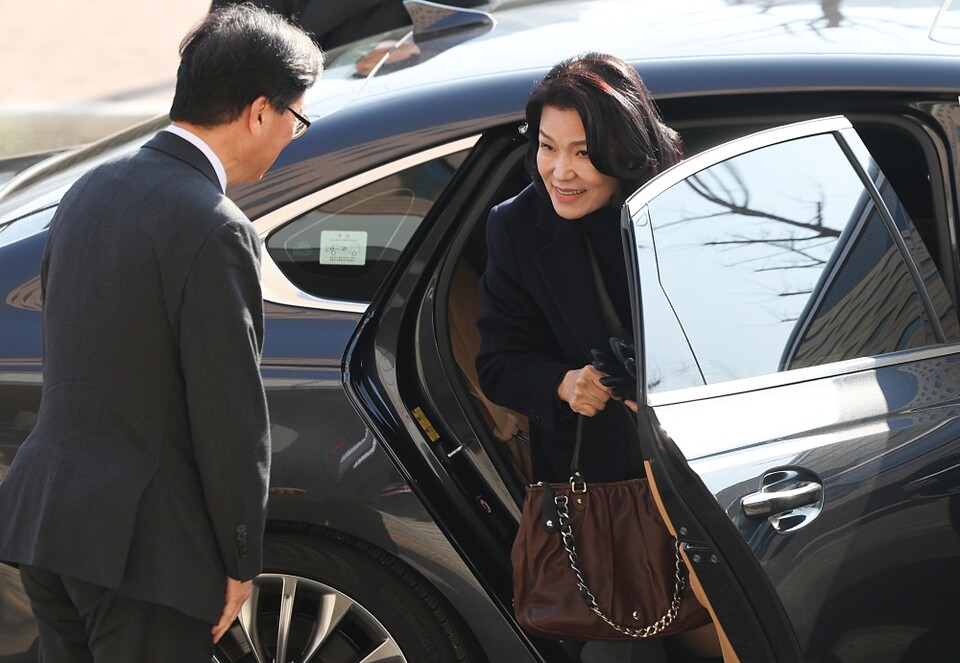 헌법재판소의 탄핵소추 기각으로 직무에 복귀한 이진숙 방송통신위원장이 23일 경기 과천시 방송통신위원회에 출근하고 있다 (사진=연합뉴스)