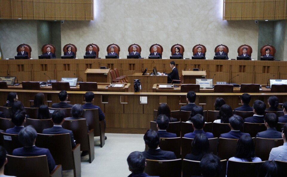 조희대 대법원장을 비롯한 대법관들이 지난 1일 서울 서초구 대법원에서 더불어민주당 이재명 대선 후보의 공직선거법 위반 사건 상고심 선고를 위해 참석해 있다 (사진=연합뉴스)