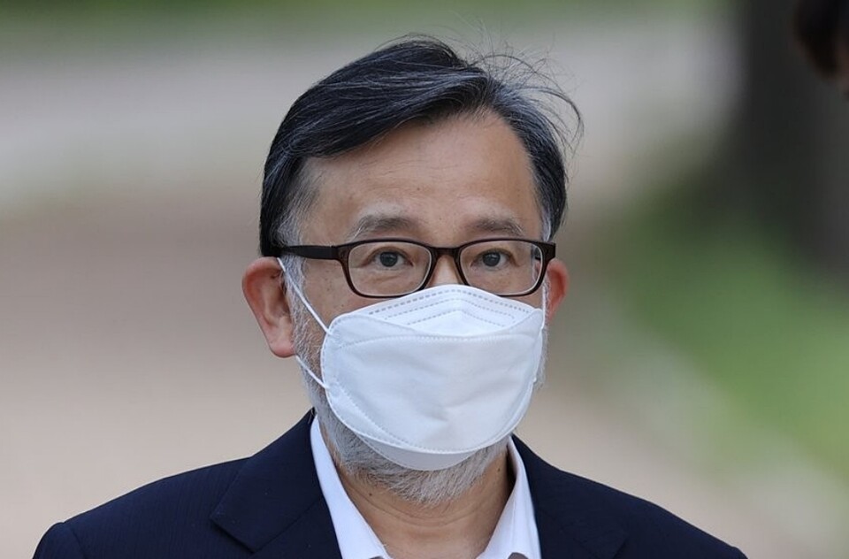 지난 2021년 6월 김학의 전 법무부 차관이 경기도 의왕시 서울구치소에서 보석으로 석방되는 모습. 당시 대법원은  김 전 차관에게  징역 2년 6개월을 선고한 원심을 깨고 사건을 서울고법으로 돌려보냈으며 보석도 허가했다 (사진=연연합뉴스)