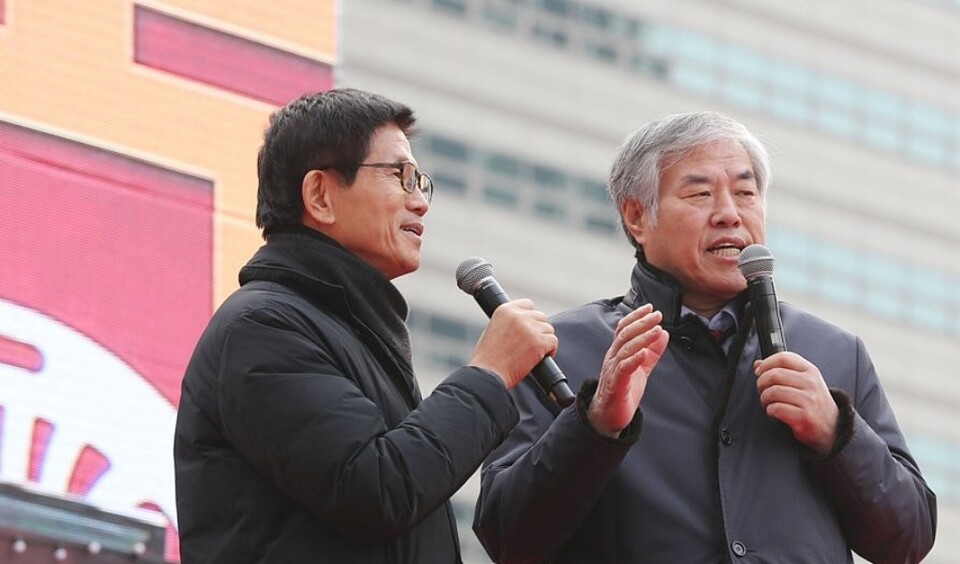 지난 2020년 1월 27일 당시김문수 전 경기도지사와 전광훈 한기총 목사가 서울 종로구에서 열린 '2019 자유 대한민국 전국 연합 성탄축제'에서 발언하는 모습 (사진=연합뉴스)