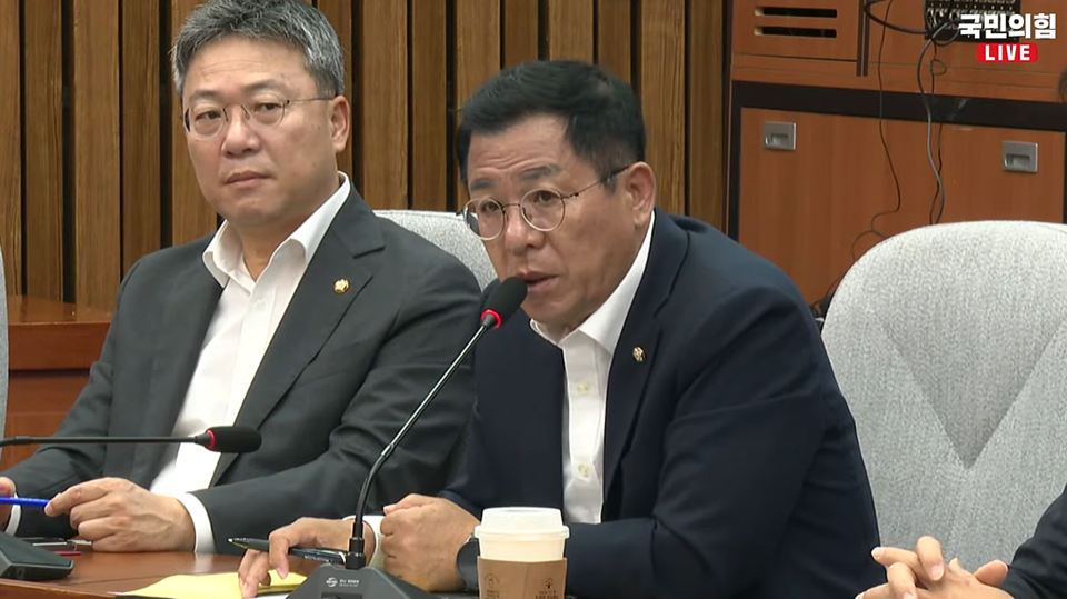 이상휘 국민의힘 미디어특별위원회 위원장이 지난 10일 당 원내대책회의에서 발언하고 있다 (유튜브 '국민의힘TV')