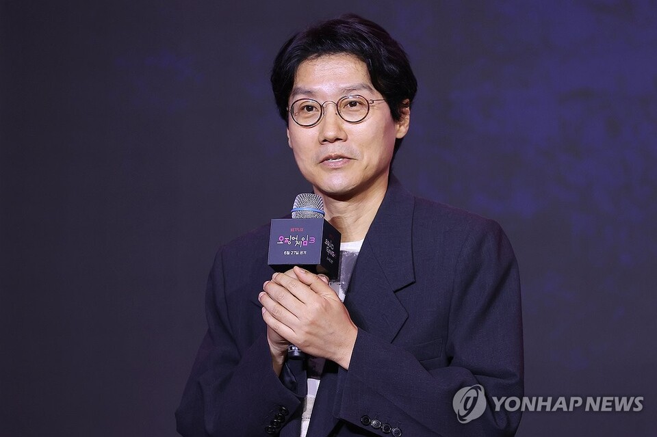 황동혁 감독이 6월 9일 서울 용산구 드래곤시티 호텔에서 열린 넷플릭스 글로벌 흥행작 '오징어 게임' 시즌3 제작발표회에서 인사말을 하고 있다. (사진=연합뉴스)