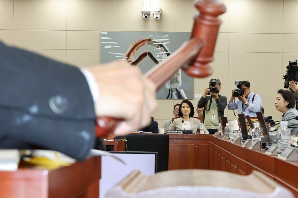 7일 국회 과학기술정보방송통신위원회 전체회의에서 공영방송 지배구조 개편을 골자로 하는 이른바 '방송3법'이 더불어민주당 주도로 통과되고 있다 (사진=연합뉴스)