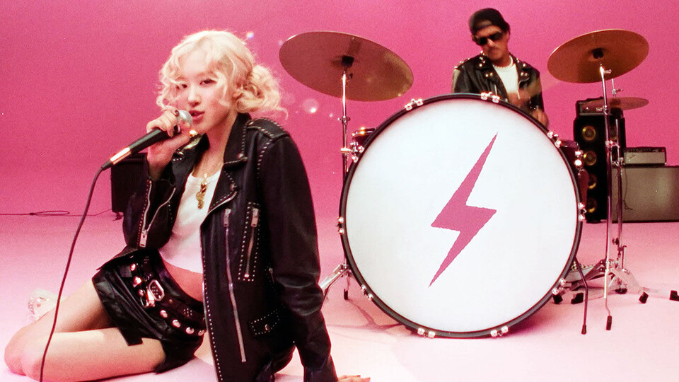 로제와 브루노 마스 듀엣곡 '아파트' (사진=더블랙레이블 제공)