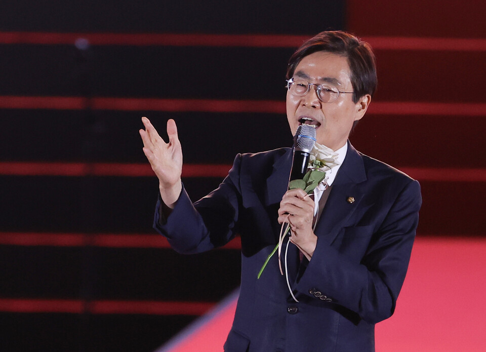 국민의힘 당 대표 선거에 출마한 조경태 후보가 22일 충북 청주시 흥덕구 청주오스코에서 열린 국민의힘 제6차 전당대회에서 비전 발표를 하고 있다. (연합뉴스)