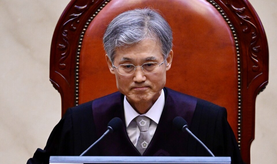 조희대 대법원장이 지난 5월 1일 서울 서초구 대법원에서 열린 당시 더불어민주당 이재명 대선 후보의 공직선거법 위반 사건 상고심 선고에 참석, 입술을 다물고 있는 모습 (사진=연합뉴스)