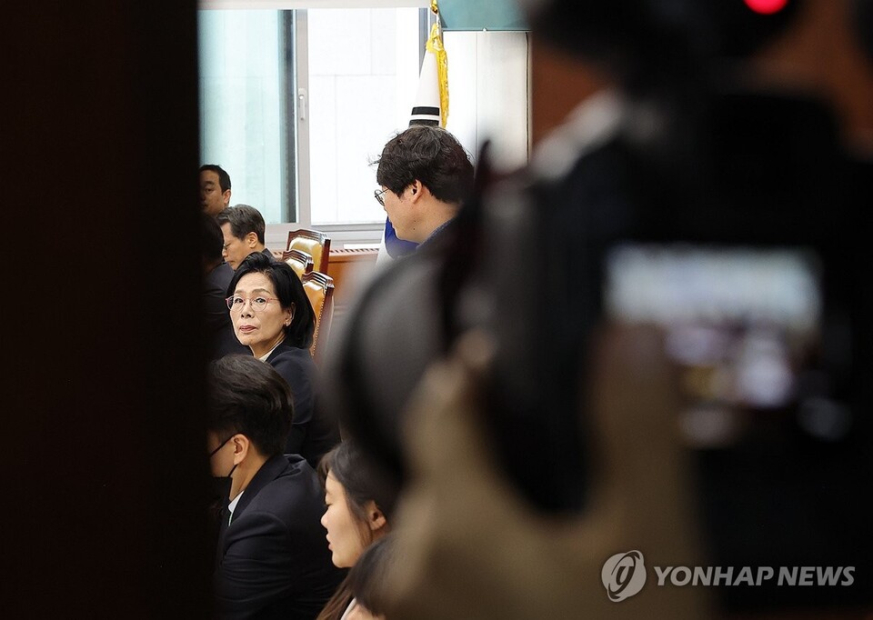 16일 서울 여의도 국회 과학기술정보방송통신위원회에서 열린 2025년도 국정감사에서 최민희 위원장이 취재진 퇴장을 선언한 뒤 회의가 비공개로 진행되고 있다. (사진=연합뉴스)