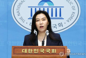 이재명 <b>대통령실 대변인</b>에 <b>강유정</b>